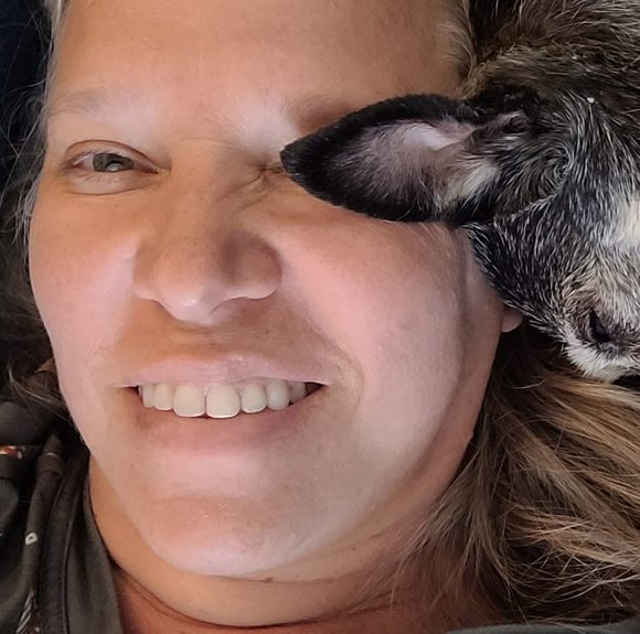 Meet your Posher, Lisa - Picture 1 of 1